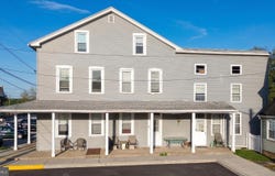 8 E BROADWAY AVE, ETTERS, PA 17319