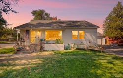 1403 8th Ave E, Twin Falls, ID 83301