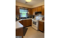 275 GREENTREE ROAD, SEWELL, NJ 08080