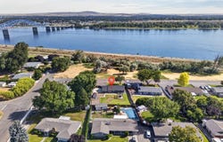 3613 W Havstad, Pasco, WA 99301