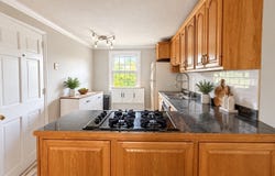 160 Tyngsboro Rd, Chelmsford, MA 01863
