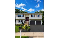 13 Traci Lane, Edison, NJ 08817