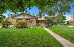 35772 Hilton Drive, Clinton Township, MI 48035