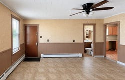 34 Everett St, Fall River, MA 02723