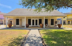 6702 Everhart, Corpus Christi, TX 78413