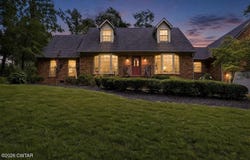 2307 Hamlin Drive, Paris, TN 38242