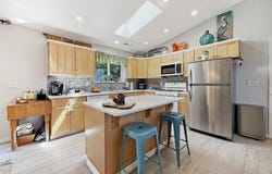 632 MEADOW Ln, Brookings, OR 97415