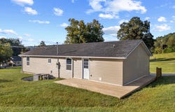 303 Hillcrest St, Clinton, TN 37716