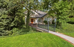 4671 S WANDER Ln E, Holladay, UT 84117
