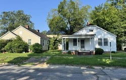 216 E Peyton Avenue, Kinston, NC 28501