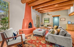 215 Mariposa Place, Taos, NM 87571