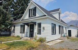 212 Pine Street, Mackay, ID 83251