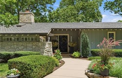 5204 W 83RD Terrace, Prairie Village, KS 66207