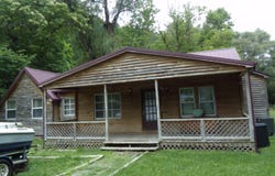 120 Wickham St, Alderson, WV 24910