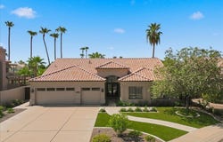 1819 E MONARCH BAY Drive, Gilbert, AZ 85234