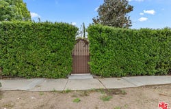 6742 Sunny Brae Ave, Winnetka, CA 91306