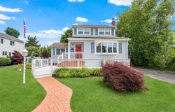 19 Westbridge Drive, Babylon, NY 11702