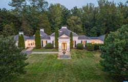 320 FARMINGTON DR, CHARLOTTESVILLE, VA 22901