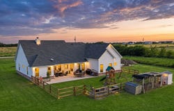5692 County Road 1093, Celeste, TX 75423