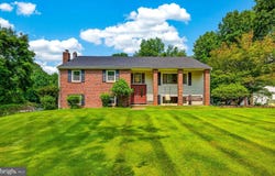 320 BARNESTON Road, GLENMOORE, PA 19343