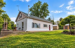 4942 Steurrys Rd, Marion, NY 14505