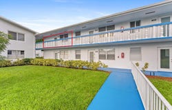 256 MARKHAM L, Deerfield Beach, FL 33442