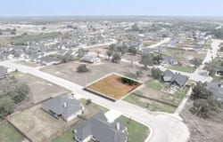 117 Ash Parkway, La Vernia, TX 78121