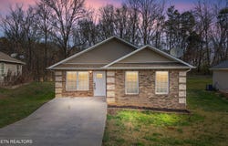 1818 Watauga St, Sevierville, TN 37876