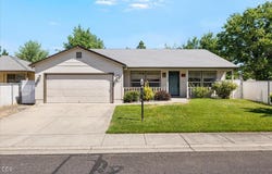 669 Karic Way, Eagle Point, OR 97524