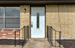 201 MCLENDON, Mexia, TX 76667