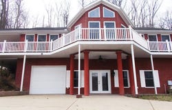 696 Stirling Rd, CAMDEN, TN 38320