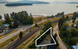 531 Wellington Pl, Hope, ID 83836