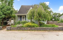 32 Benbridge Avenue, Warwick, RI 02888
