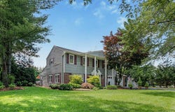 98 Florida Avenue, Commack, NY 11725
