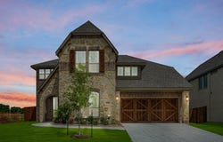 925 Cannes Drive, Red Oak, TX 75154