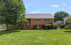 806 Longvue Drive, Chartiers, PA 15342