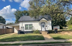 545 E Houston Street, Paris, TX 75460