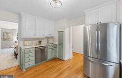 10413 COURTHOUSE Drive, FAIRFAX, VA 22030