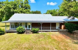 147 Barton Street, Ozark, AL 36360