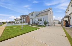 7 Polk Street, Freeport, NY 11520