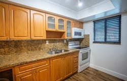 895 W 80th Pl, Hialeah, FL 33014