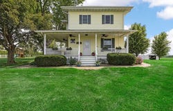 1424 240th St, Tipton, IA 52772