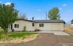 17114 Goodson Rd, Caldwell, ID 83607
