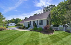 19 Walnut Street, Rehoboth, MA 02769