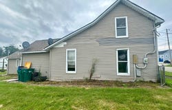 23 E Pickaway St, Kingston, OH 45644