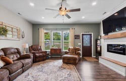 10589 State Highway O, Ava, MO 65608