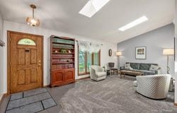 152 Jacquelyn Drive, Bensenville, IL 60106