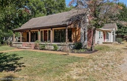 10 W Railroad Avenue, Byhalia, MS 38611