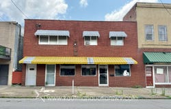 517 Elk St, Gassaway, WV 26624