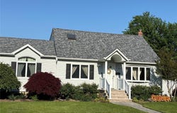 104 Phyllis Drive, Lindenhurst, NY 11757